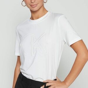 HOST PICK! 🥳🎉 Calvin Klein Jeans T-Shirt